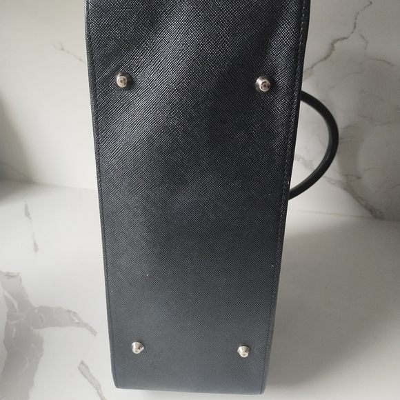 Burberry Tote Handbag - Picture 15 of 15